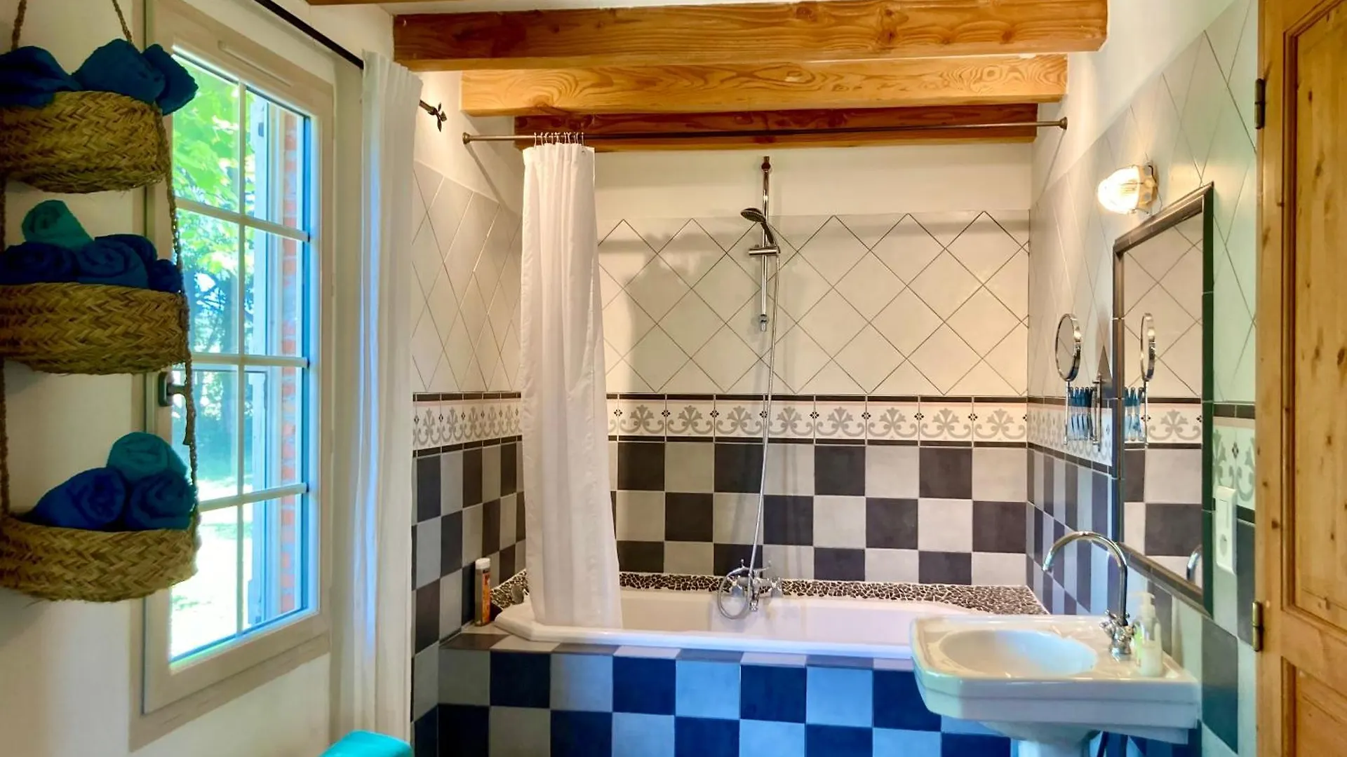 B&B La Paillole Cazes-Mondenard 0*,  France